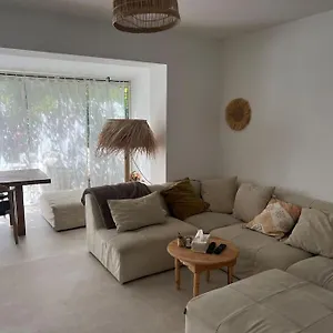 Villa Grande Maison Apaisante Proche Centre Avec Parking, LʼIsle-sur-la-Sorgue